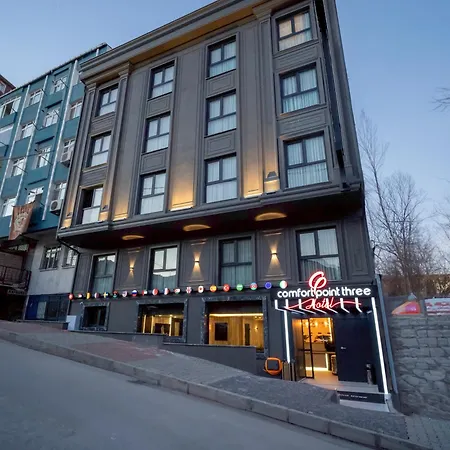 Hotel Comfort Point Three *